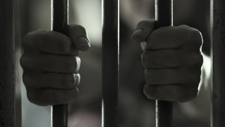 Седемнайсет души от българска сводническа мрежа бяха осъдени във Франция