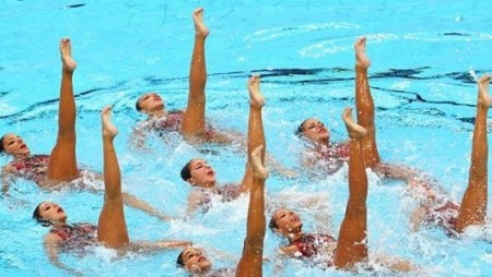 Международният турнир по синхронно плуване „Водна лилия