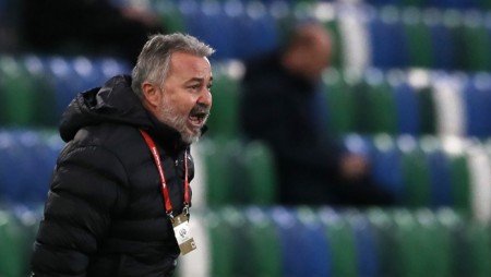 Селекционерът Ясен Петров обяви футболистите за мачовете през септември