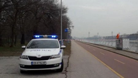 Труп изплува от Гребния канал в Пловдив