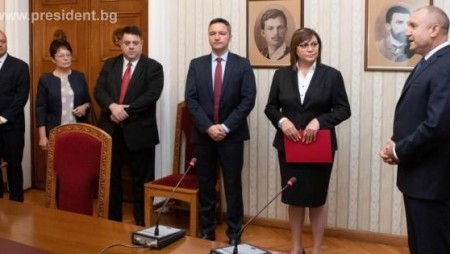 Президентът: Трябва да се изгради правителство около ясни ценности и с безспорни познати на обществото личности