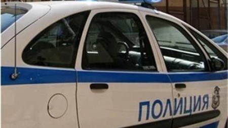 Трима криминално проявени спретнаха 100 км гонка с полицията