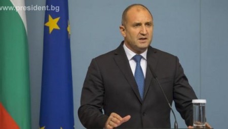 Румен Радев: Овладяването на здравната и миграционната кризи изисква организация, усилия и финансов ресурс