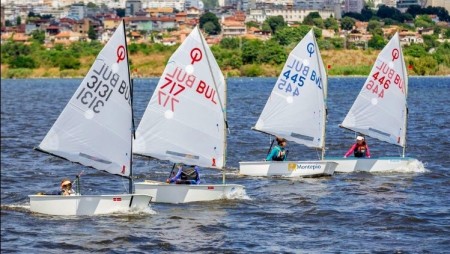 51 малки ветроходци се включиха в регатата Одесос