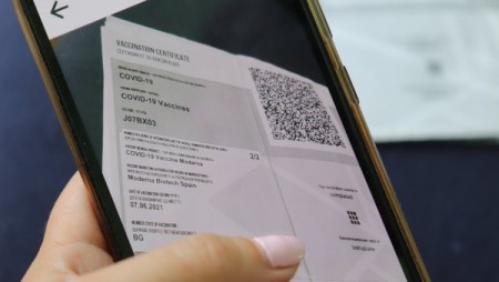 Гърция разследва съмнителни ковид сертификати от България
