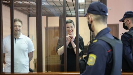 Двама водещи беларуски опозиционери с тежки присъди