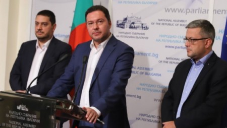 ГЕРБ поиска оставката на министъра на отбраната заради смъртта на български офицер в Чешнегирово