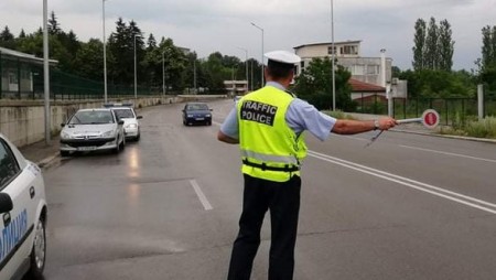 Хванаха пиян и дрогиран софиянец да шофира в центъра на Златните