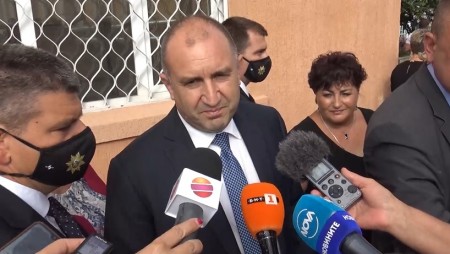 Президентът ще обяви утре състава на новия служебен кабинет