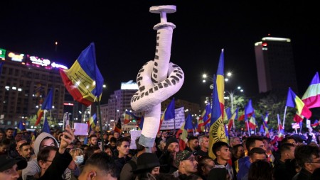 Хиляди протестираха в Букурещ срещу Covid ограниченията
