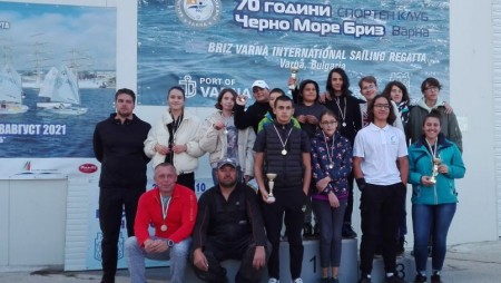Закриха ветроходния сезон във Варна с регатата Бриз есен