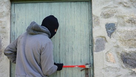 Задържаха за кражба 37-годишен жител на Суворово