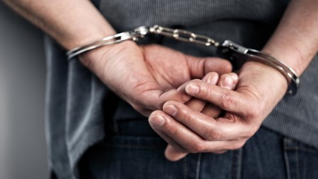 Арестуваха служител на ДАНС за подкуп