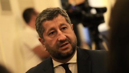 Христо Иванов и цялото ръководство на „Демократична България