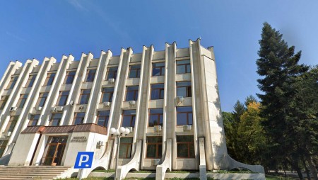 Ремонтират центъра на Провадия