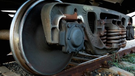 14-годишно дете е с опасност за живота, пострадало в района на гара Езерово