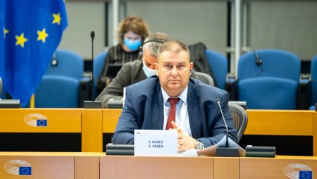 Избраха Емил Радев за докладчик на ЕП за създаването на европейски орган за борба с изпирането на пари