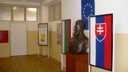 Стартира благотворителна кампания, в полза на училището ни в Братислава