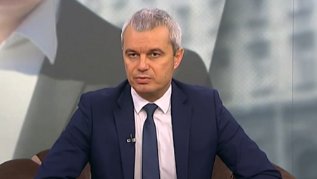 Лидерът на Възраждане: Настояваме зеленият сертификат да отпадне за всички и знаем, че това ще се случи!
