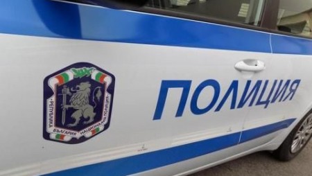 Полицай пострада при масово сбиване в Дупница