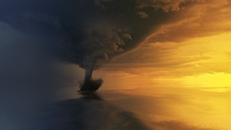 Мощни торнада вилнеят в Америка, няма сигнали за пострадали българи