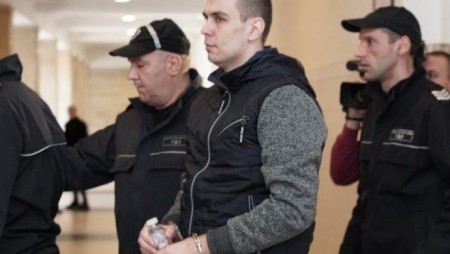 Доживотен затвор за Викторио - убил приятелката си и едногодишната им дъщеря