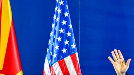 Американски конгресмен зове за санкции срещу България заради стопиране на еврочленството на РСМ