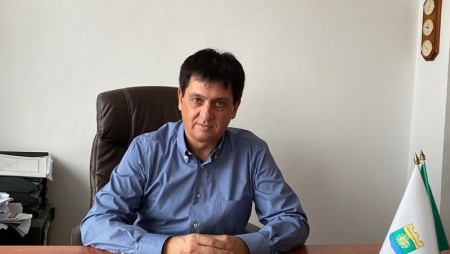 Въвеждат режим на уличното осветление в Дългопол заради повишените цени на тока