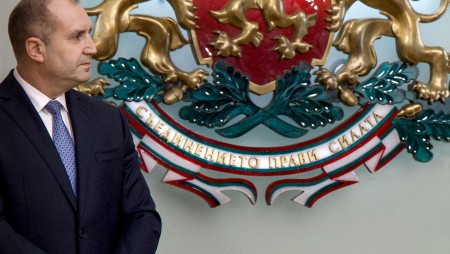 Президентът: Смяната на министъра на отбраната в разгара на военна криза в съседство е риск!