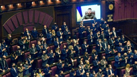 Зеленски: На ръба на оцеляването сме