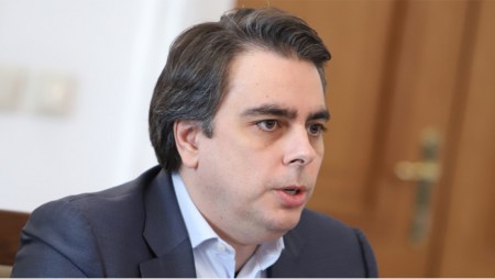 Образуваха досъдебно производство срещу Асен Василев