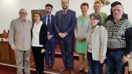 Министърът на околната среда и водите Борислав Сандов бе на посещение в Девня по покана на сдружение 