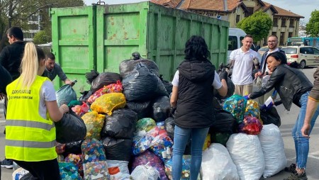 С над половин тон капачки се включи Девня в кампанията Аз Вярвам и Помагам