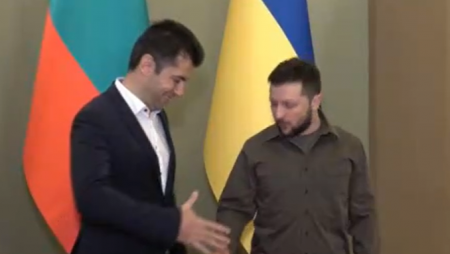 Кирил Петков: България е готова да ремонтира украински военни машини в свои заводи