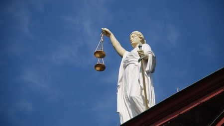 Спецпрокуратурата: Служител на жандармерията е разпитван по дело за трафик на хора, но не е задържан