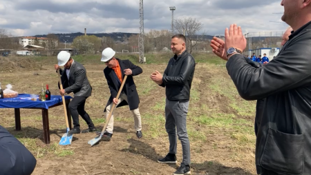 Шефовете на Спартак (Варна) направиха първа копка на стадион „Локомотив“