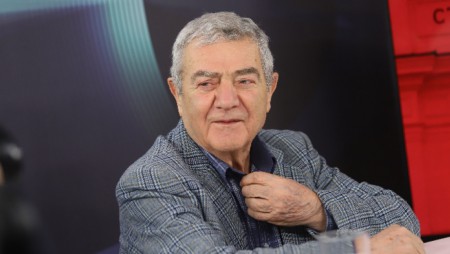 Стефан Цанев: Младите в политиката се чувстват като екскурзианти