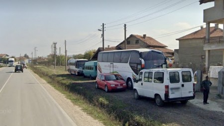Изгорелите автобуси в Долни чифлик - случаен инцидент или вендета?