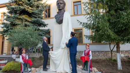 С тържествена церемония бе открит паметник на Васил Левски в Бяла
