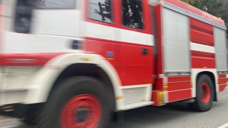 Два автобуса изгоряха край Долни чифлик, няма пострадали