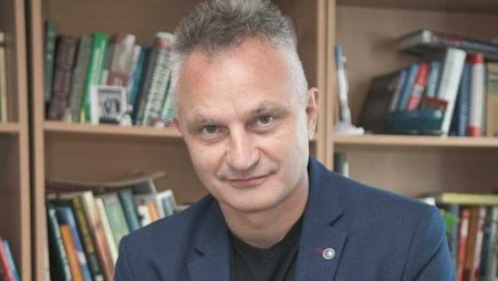 Избраха Захари Карабашлиев за новия писател драматург на Народен театър „Иван Вазов“