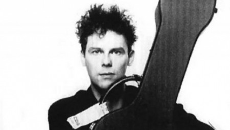 Почина басистът на легендарните пънкари The Pogues