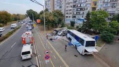 Задържаха ръководителя на канала за мигранти, свързан със смъртта на полицаите в Бургас?
