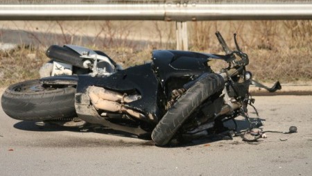 Моторист издъхна след удар с лек автомобил в столицата