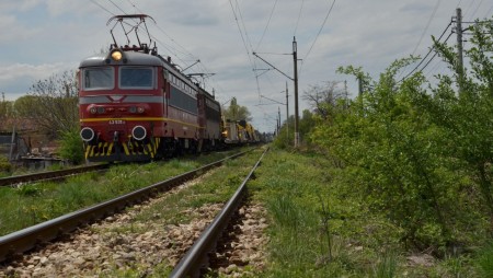 Влак блъсна жена в Ловеч, има опасност за живота й