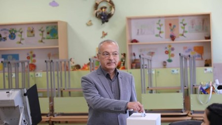 Премиерът Гълъб Донев: Надявам се изборите да са честни, не трябва да са чести