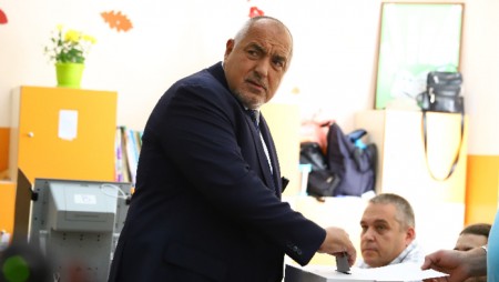 Бойко Борисов: Важното е разумът да надделее, светът е война