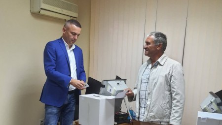 Иван Портних : Гласувах да спрем чудовищната инфлация, която изяжда доходите и спестяванията ни!