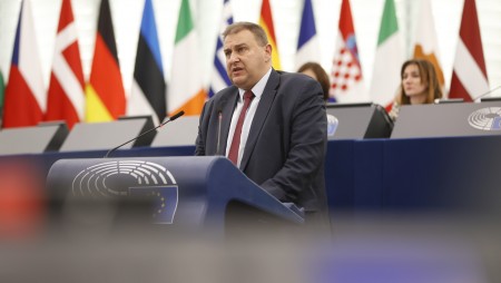 Емил Радев от трибуната на ЕП: Двойните стандарти за Шенген подхранват евроскептицизма