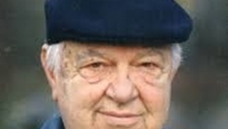 Почина писателят Валентин Караманчев